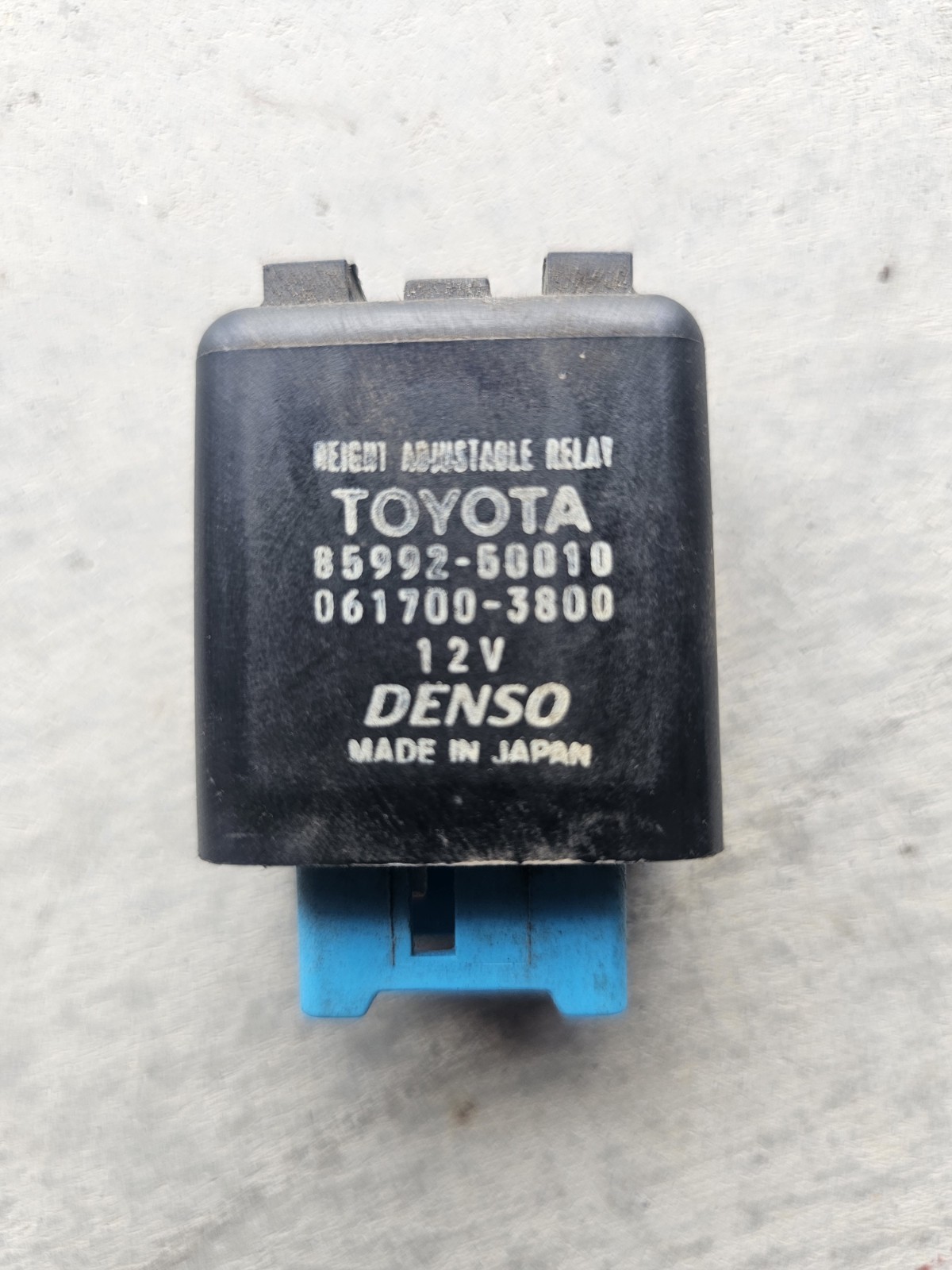 1995-2000 Lexus LS400 - Height Adjustment Relay - 85992-50010