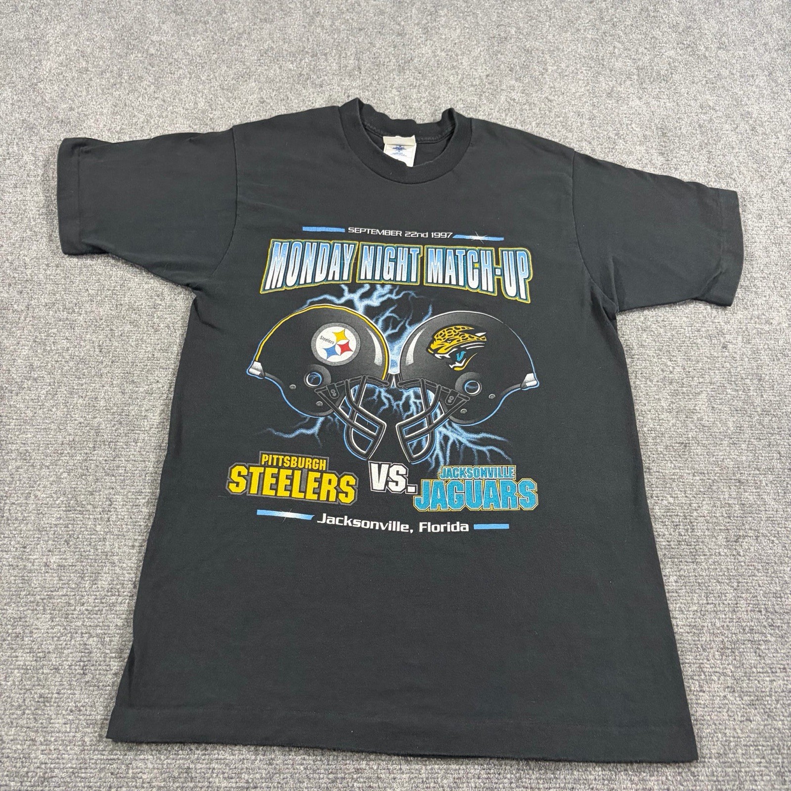 Vintage Jacksonville Jaguars T Shirt Mens Medium Steelers Lightning 1997 90s MNF Vintage Jacksonville Jaguars T Shirt Mens Medium Steelers Lightning 1997 90s MNF