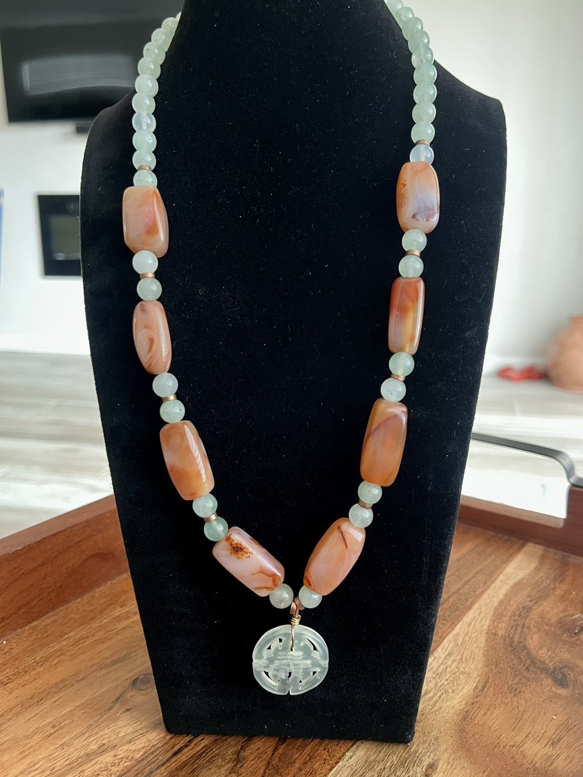 Vintage Asian Chinese Style Carnelian Nephrite Jade Shou Pendant Necklace 22