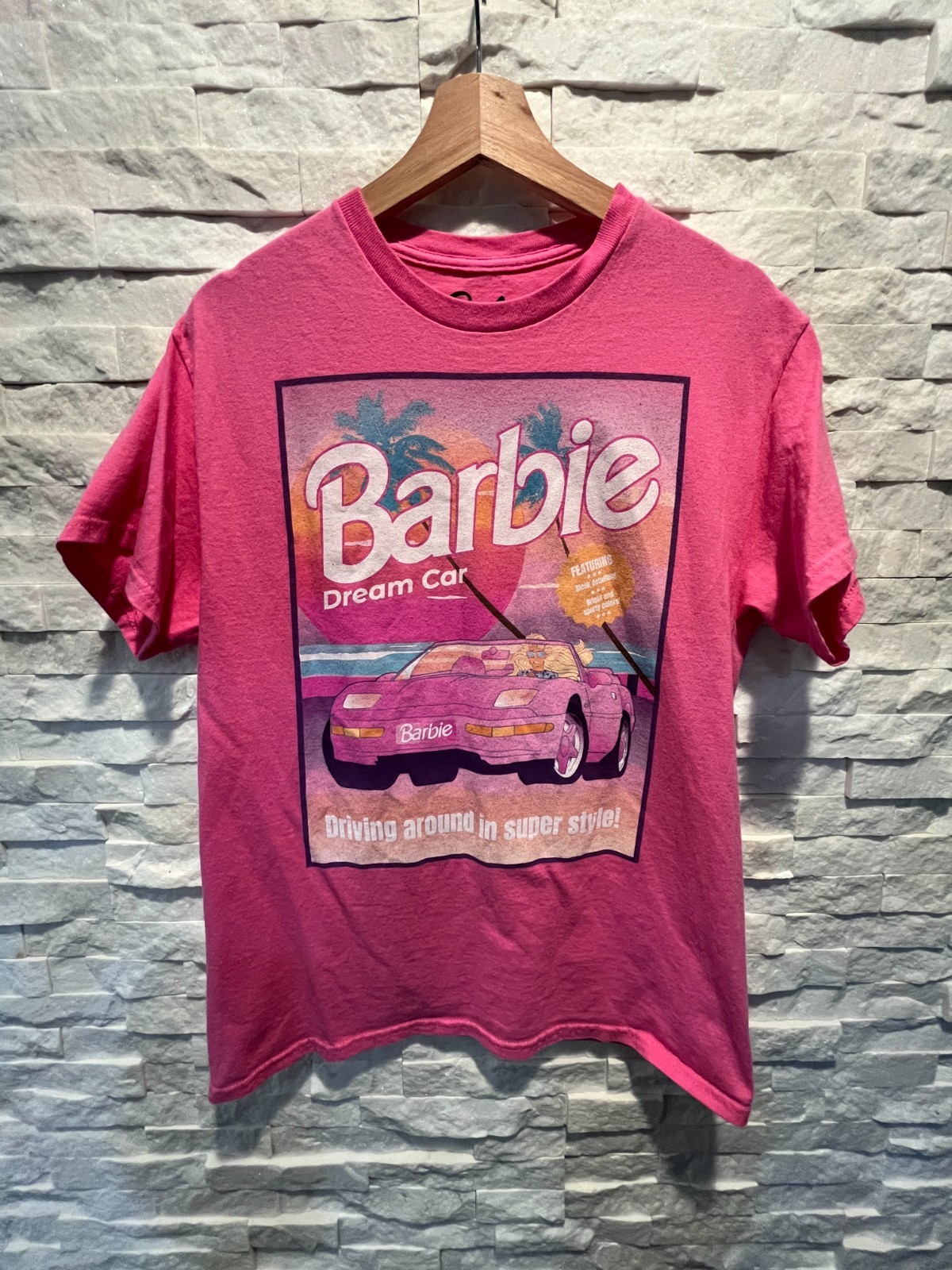 EUC Women\'s BARBIE T-Shirt Short Sleeves Crew Neck Pink Barbie Theme 100% Cotton
