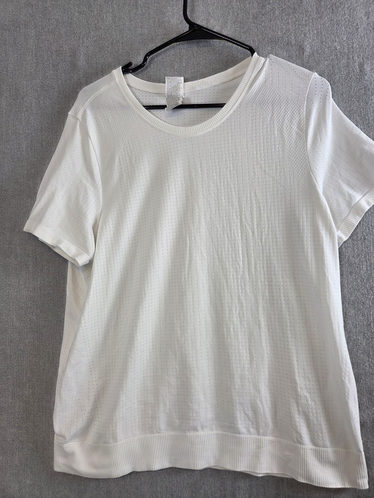 Athleta In Motion Womens XL White T Shirt Short Sleeve Top Waffle Weave Active