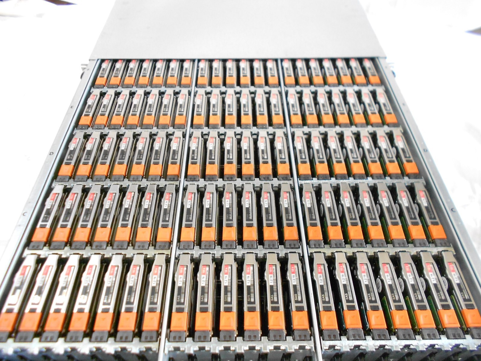 EMC 120 2.5\'\' bay Array Storage SAS SSD Expansion JBOD 120qty TRAYS Dell HP CHIA EMC 120 2.5\'\' bay Array Storage SAS SSD Expansion JBOD 120qty TRAYS Dell HP CHIA