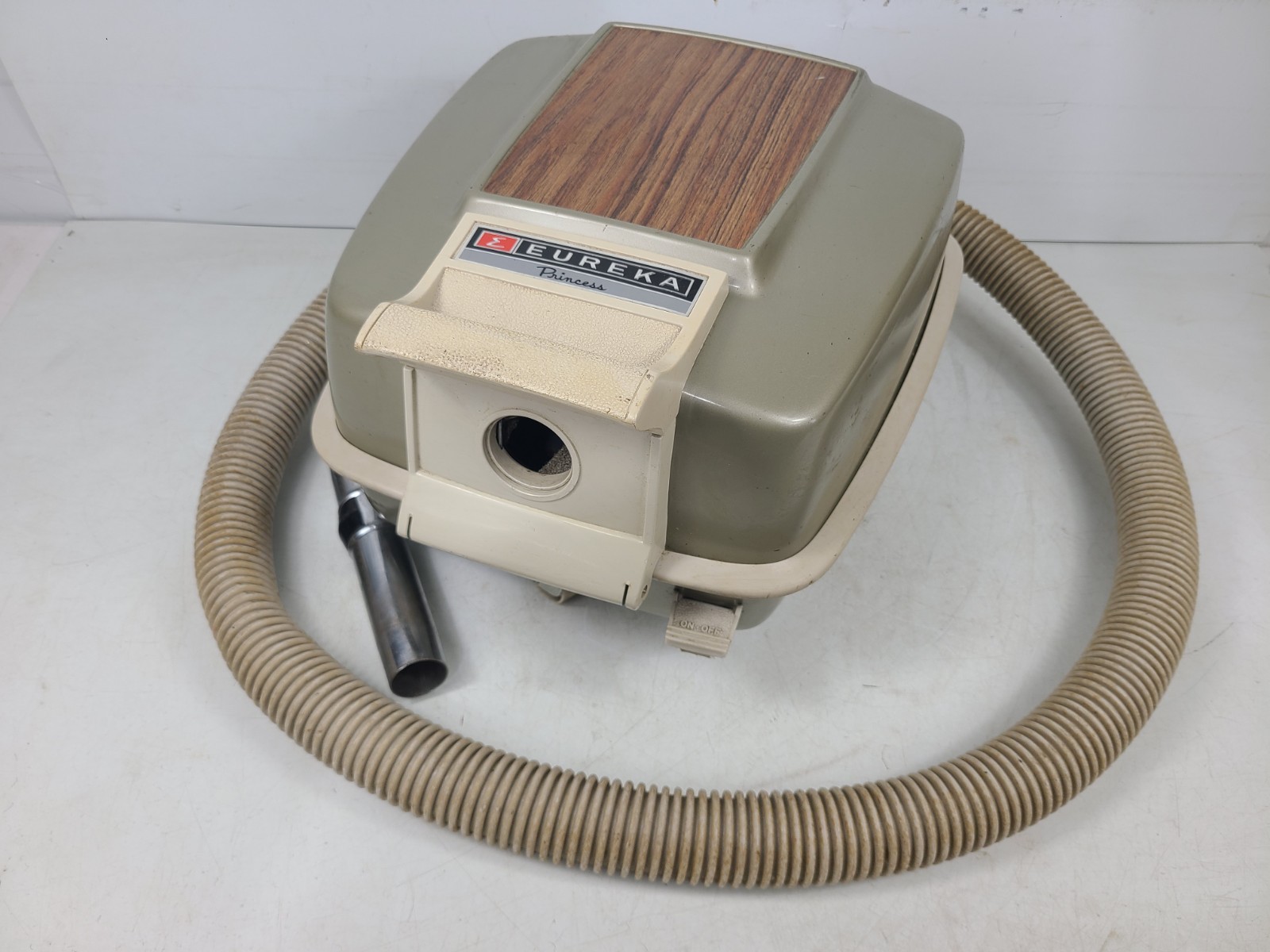 Vintage Eureka Princess 735 Wood Grain Vacuum Cleaner With Attachments (TESTED)