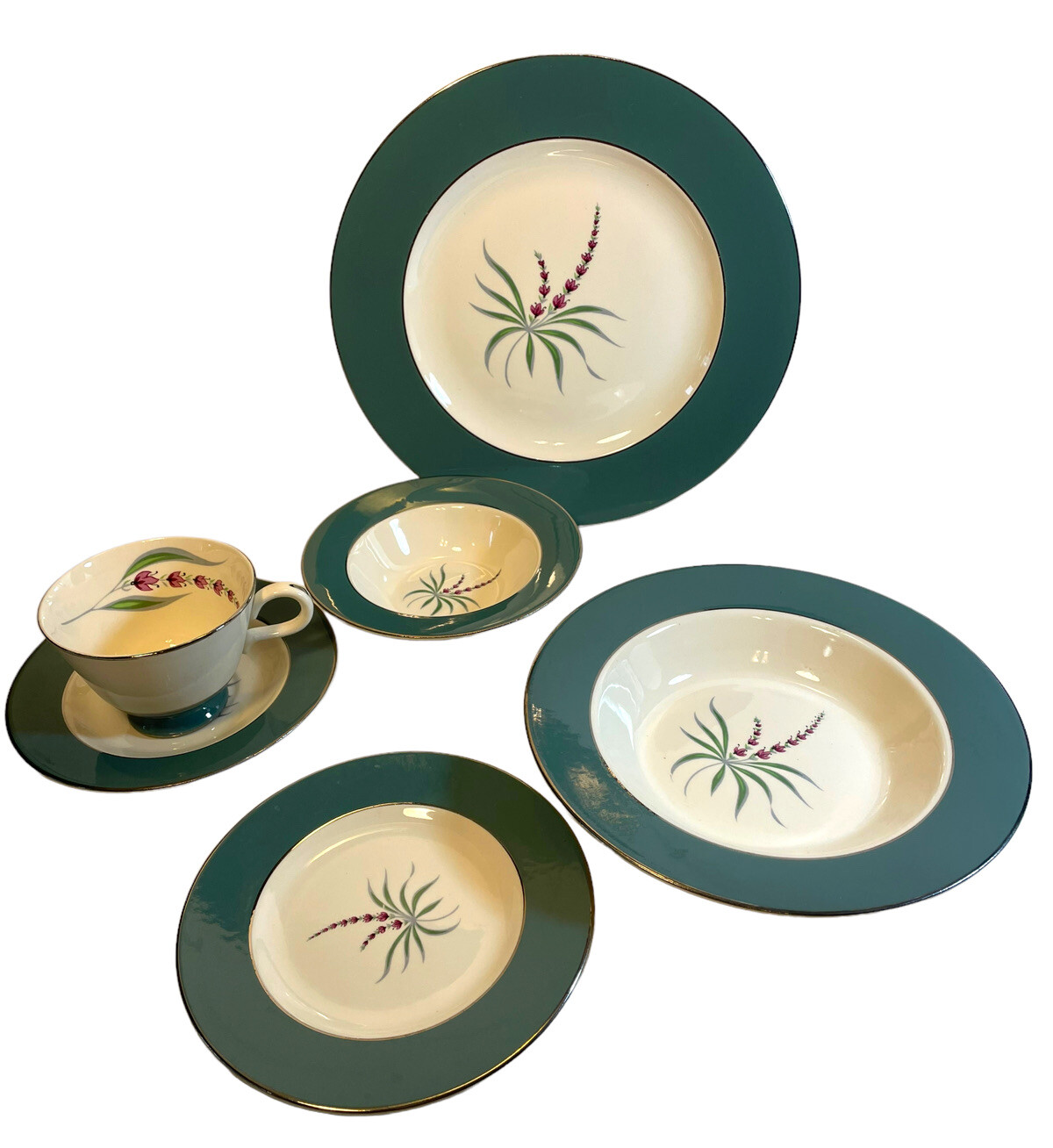 Homer Laughlin Cavalier Egg Shell Lupine 6 Piece Set Teal Green USA Homer Laughlin Cavalier Egg Shell Lupine 6 Piece Set Teal Green USA