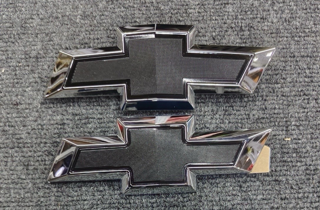 Chevrolet TrailBlazer Black Front & Rear Emblem Fits 2021 - 2025 Chevrolet TrailBlazer Black Front & Rear Emblem Fits 2021 - 2025