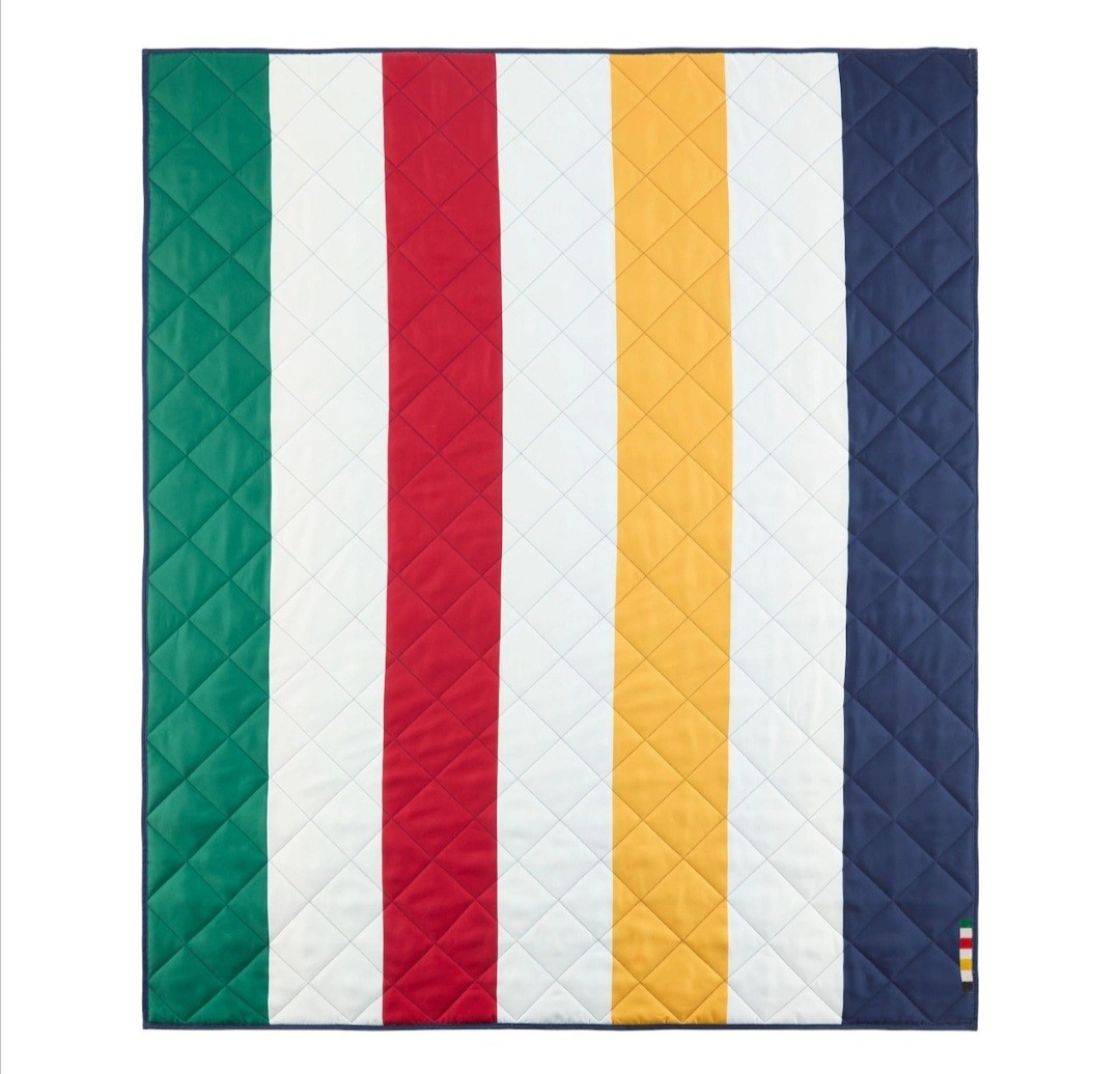 NEW Hudson\'s Bay HBC Stripes Outdoor Blanket with Carrier Multi-Coloured 42x72in NEW Hudson\'s Bay HBC Stripes Outdoor Blanket with Carrier Multi-Coloured 42x72in