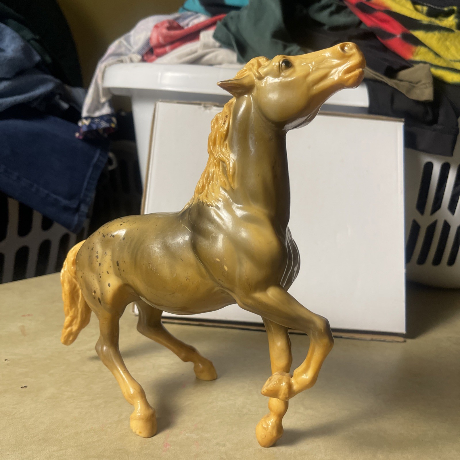 : Vintage 1960s Breyer Horse #87 Semi-Rearing Mustang Buckskin Diablo : Vintage 1960s Breyer Horse #87 Semi-Rearing Mustang Buckskin Diablo