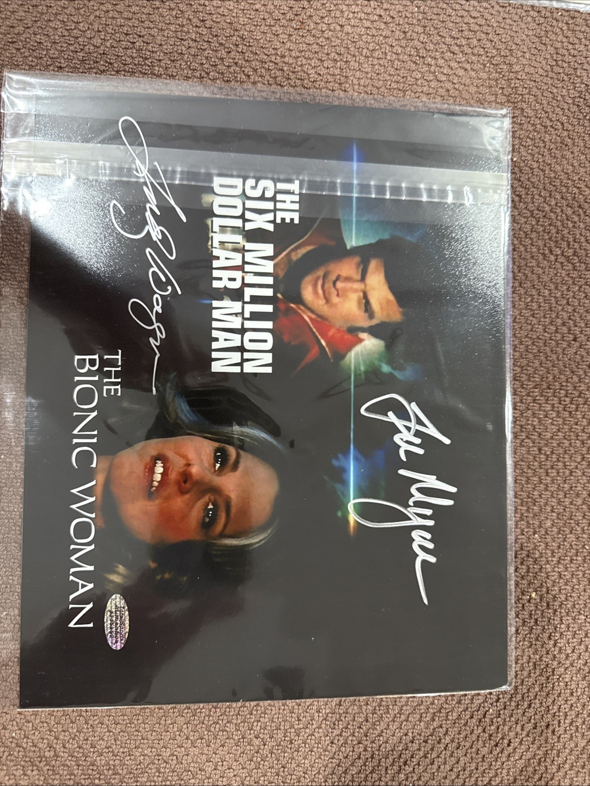 The Six Million Dollar Man Lee Majors Linda Wagner The Bionic Woman W COA
