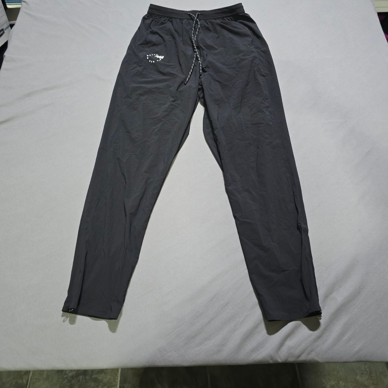 Lululemon Mile Maker Run Crew Graphic HR Track Pant Black Size Small LW5GVQS
