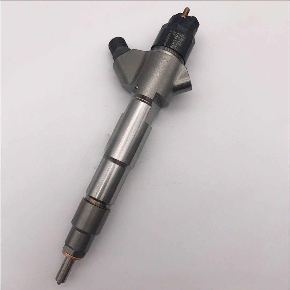 0445120224 612600080618 Common Rail Fuel Injector For Bosch Diesel Engine 0445120224 612600080618 Common Rail Fuel Injector For Bosch Diesel Engine
