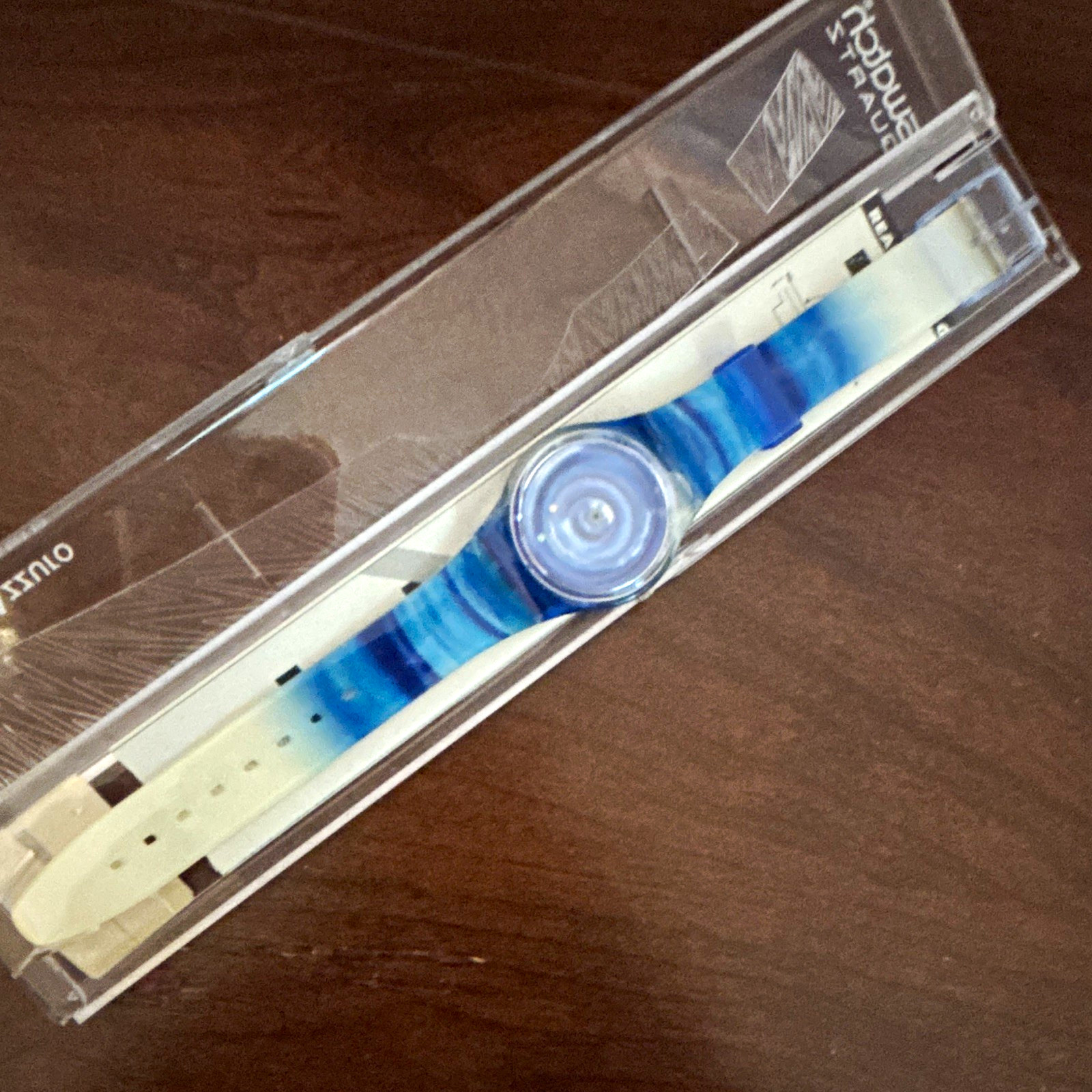 Swatch 1996 Studio Azzuro Limited Edition GK232 - Functional, new battery Swatch 1996 Studio Azzuro Limited Edition GK232 - Functional, new battery