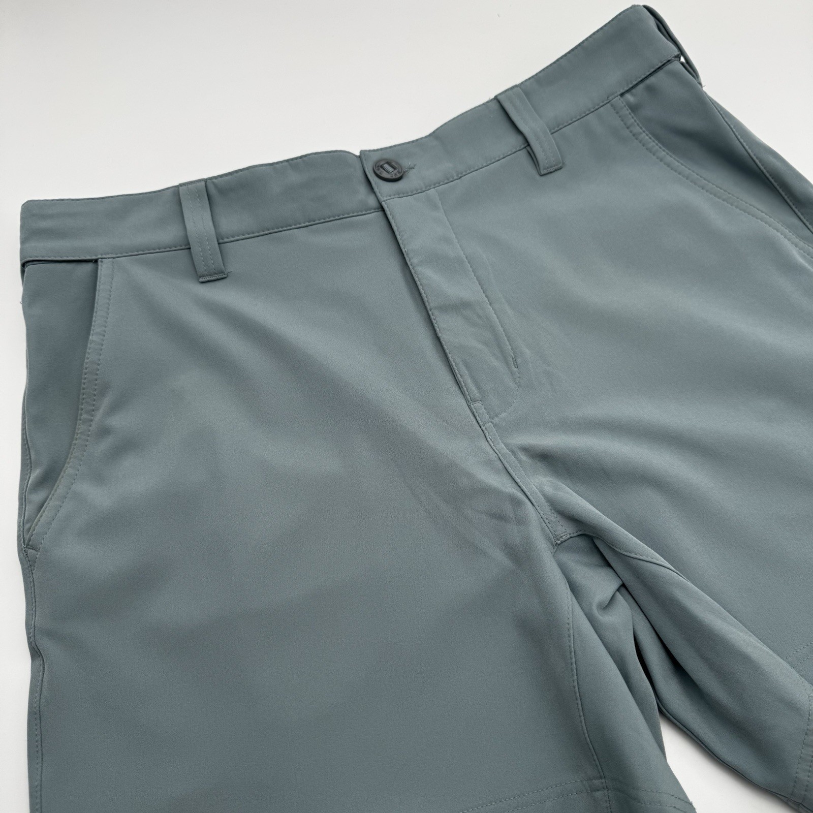 Huk Performance Fishing Shorts Men\'s Large Blue Teal Stretch Quick Dry Hybrid
