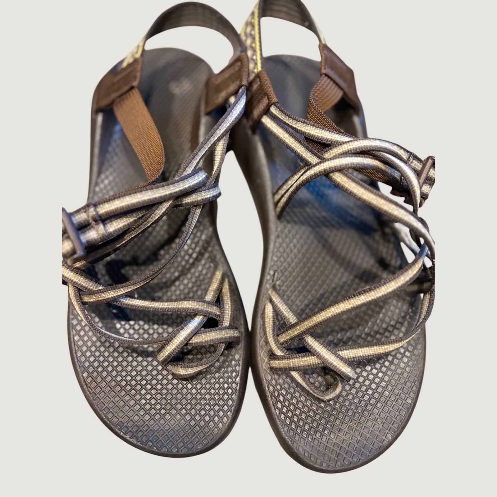 Chaco Z2 Classic Mens Sandals Brown Double Strap Toe Loop Vibram Sole Chaco Z2 Classic Mens Sandals Brown Double Strap Toe Loop Vibram Sole