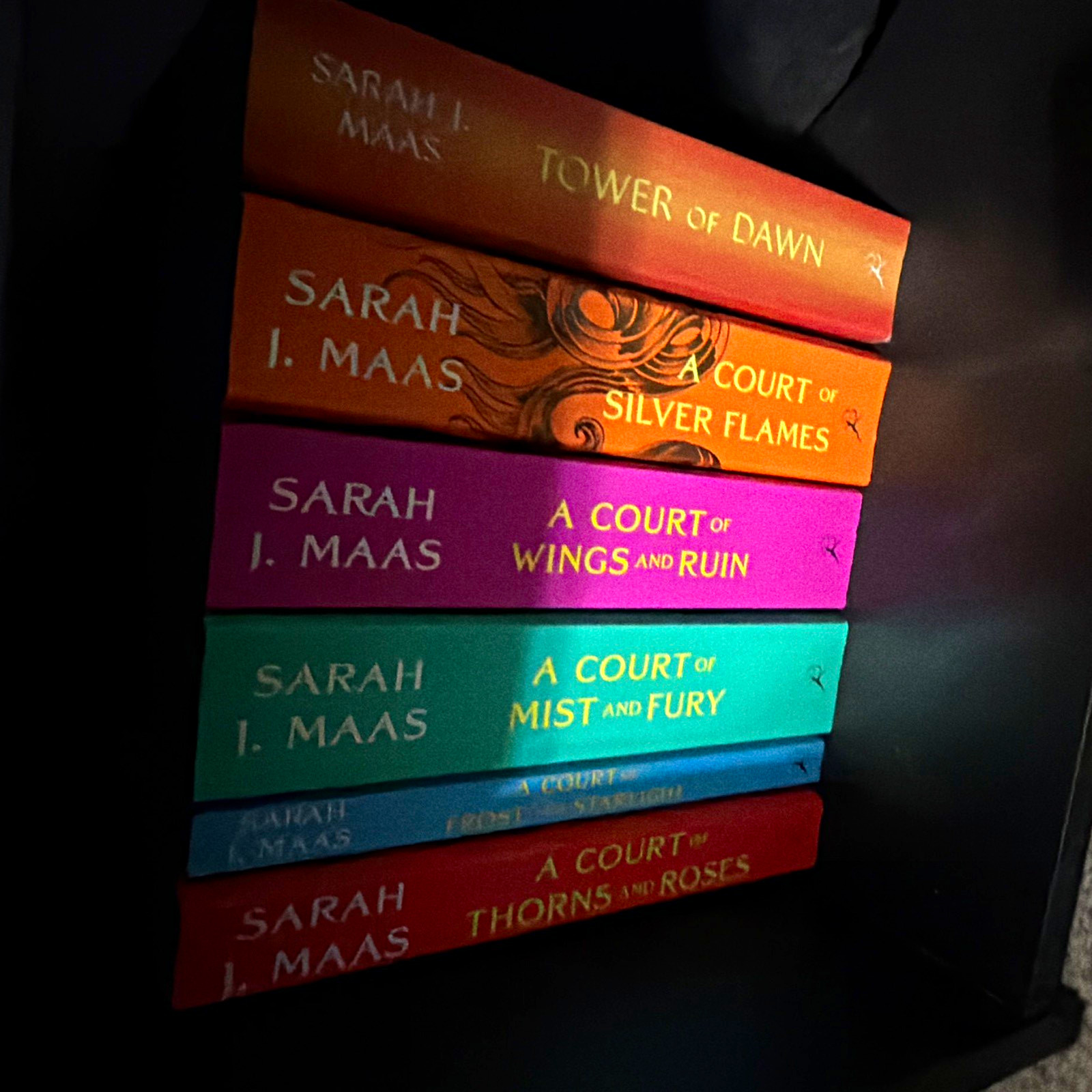 Sarah J. Maas Paperback Books Bundle (Lot of 6) A Court of Thorns and Roses Sarah J. Maas Paperback Books Bundle (Lot of 6) A Court of Thorns and Roses