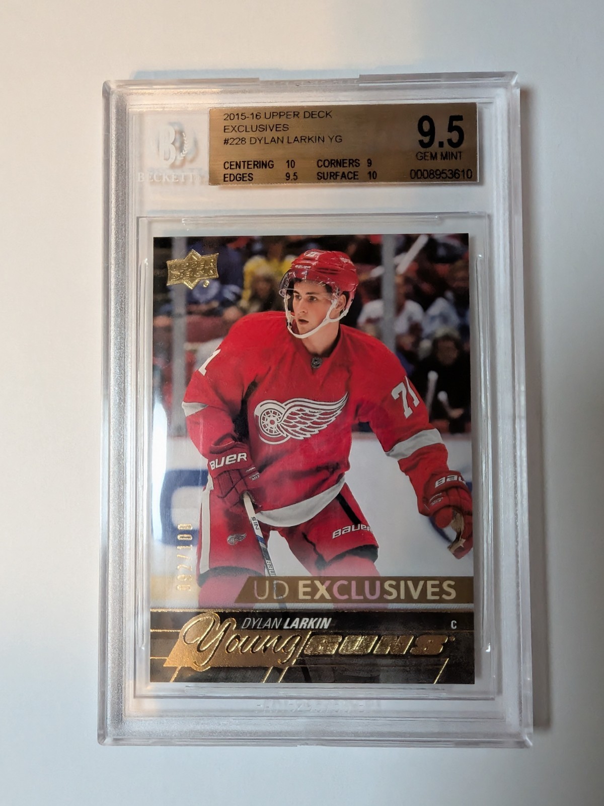 RARE 2015-16 Upper Deck Dylan Larkin Exclusives YG RC 092/100 Beckett 9.5 Gem