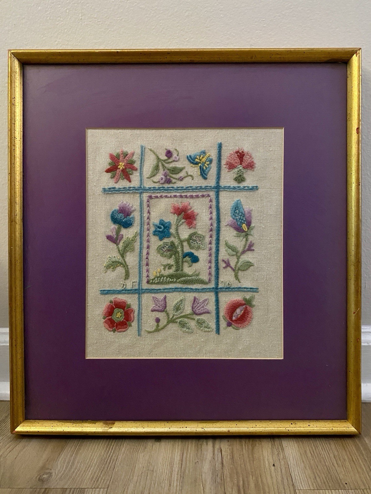 Vtg MCM Crewel Embroidery Framed Floral Sampler Signed “DF” 1970 17x16 COTTAGE