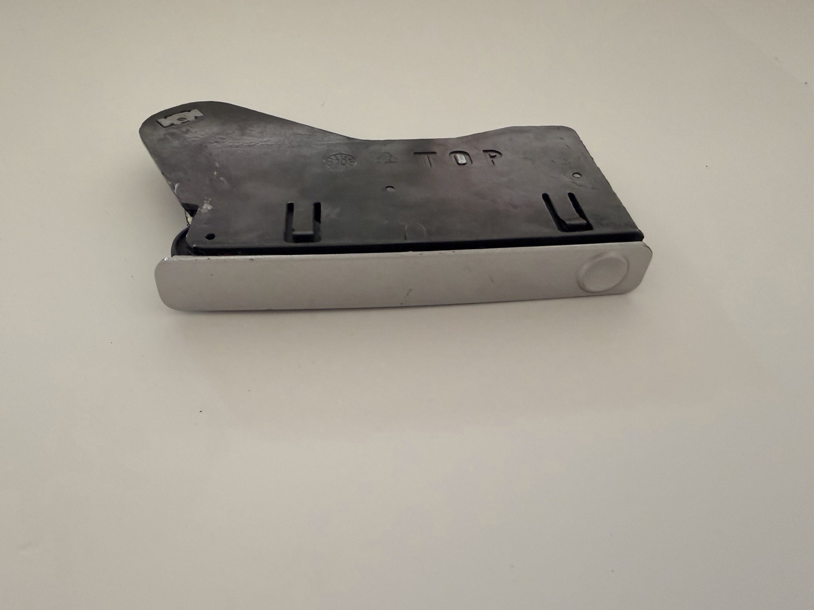 2006-2009 Pontiac Solstice Saturn Sky Center Console Pop Out Cup Holder CRACK