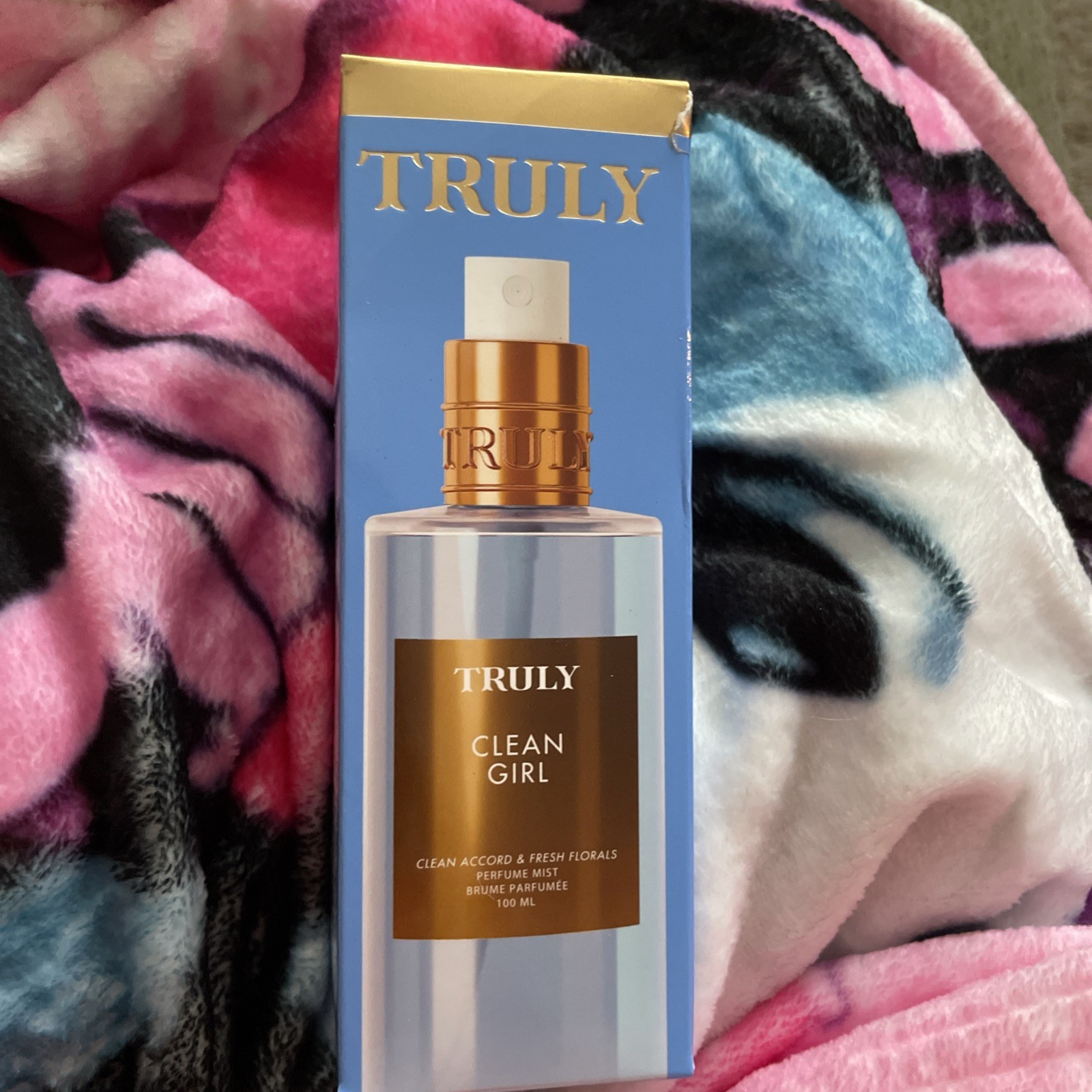Truly Beauty Clean Girl Perfume Mist - 100 ml. Clean Accord & Fresh Florals, New