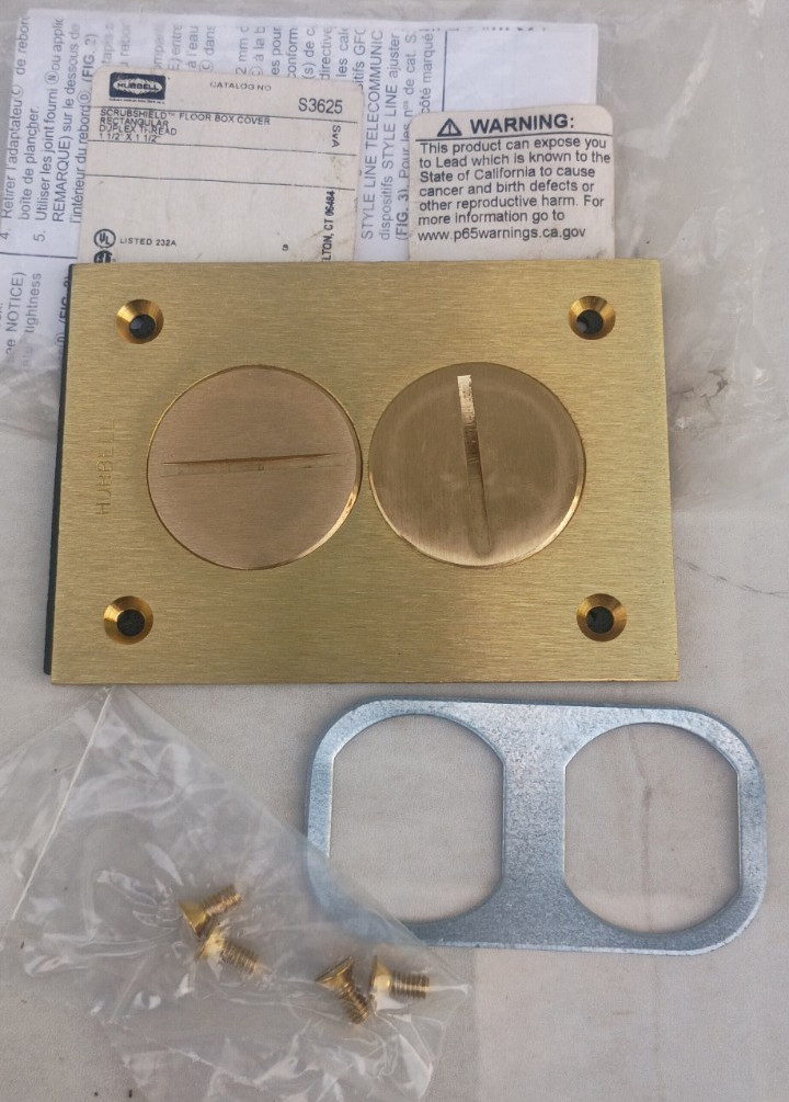 Hubbell Wiring Device-Kellems S3625 Brass Box Cover, Floor Box Type, 1 Gang Hubbell Wiring Device-Kellems S3625 Brass Box Cover, Floor Box Type, 1 Gang