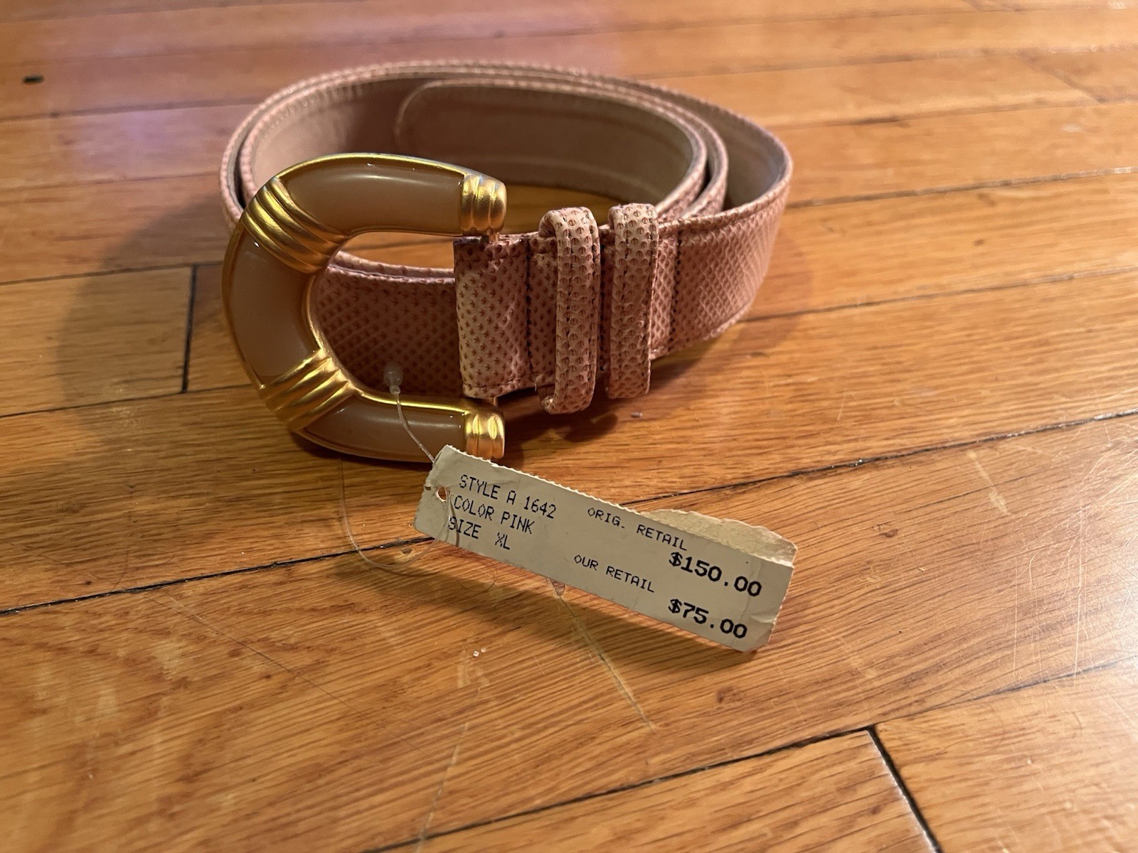 VINTAGE 90s Carlisle Belt Chunky Gold Tone Buckle Pink Snakeskin XL VINTAGE 90s Carlisle Belt Chunky Gold Tone Buckle Pink Snakeskin XL