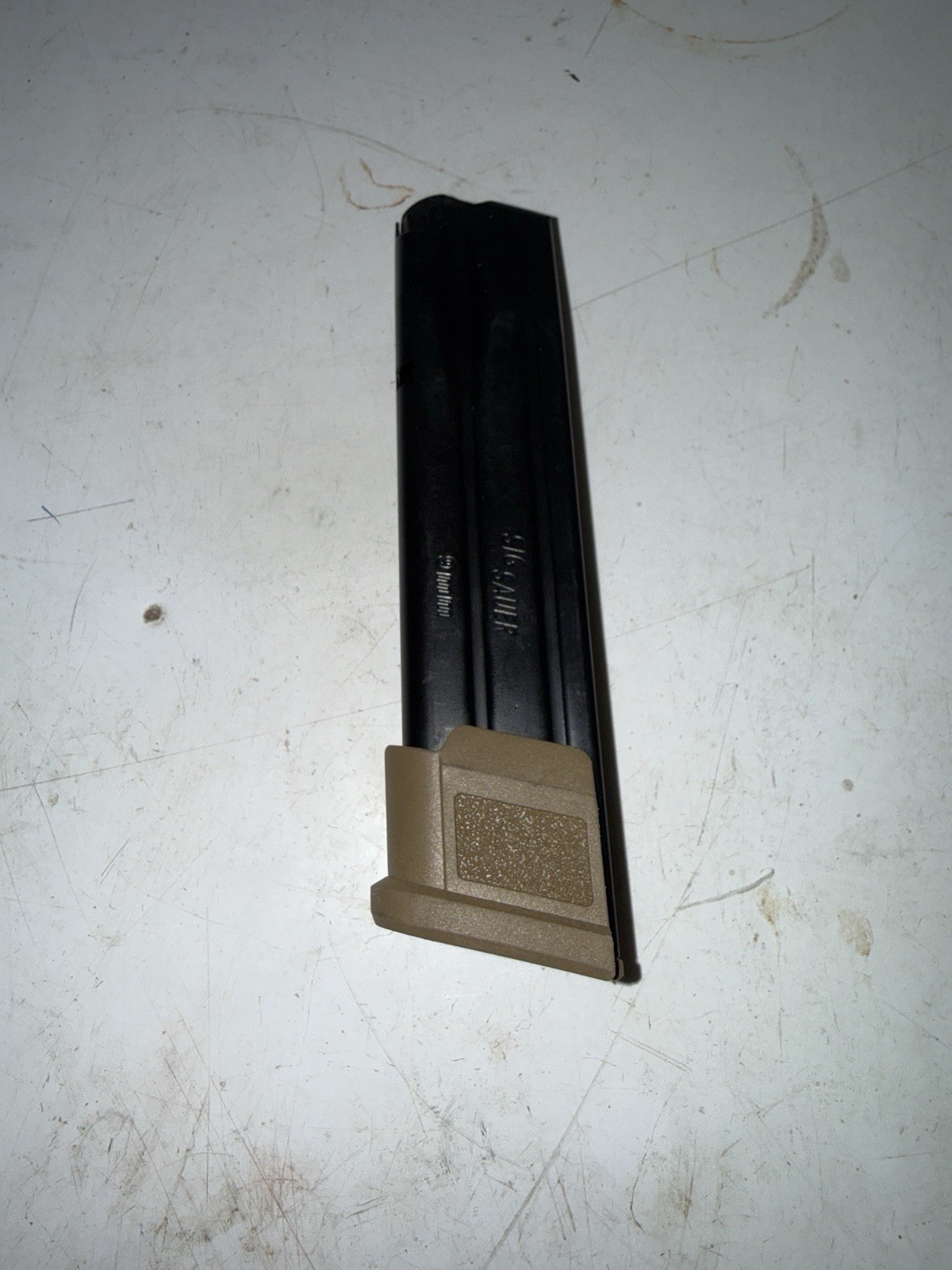 10 Round Item. Sig Sauer P250/320 Full Size 9mm 10 Round Factory Magazine
