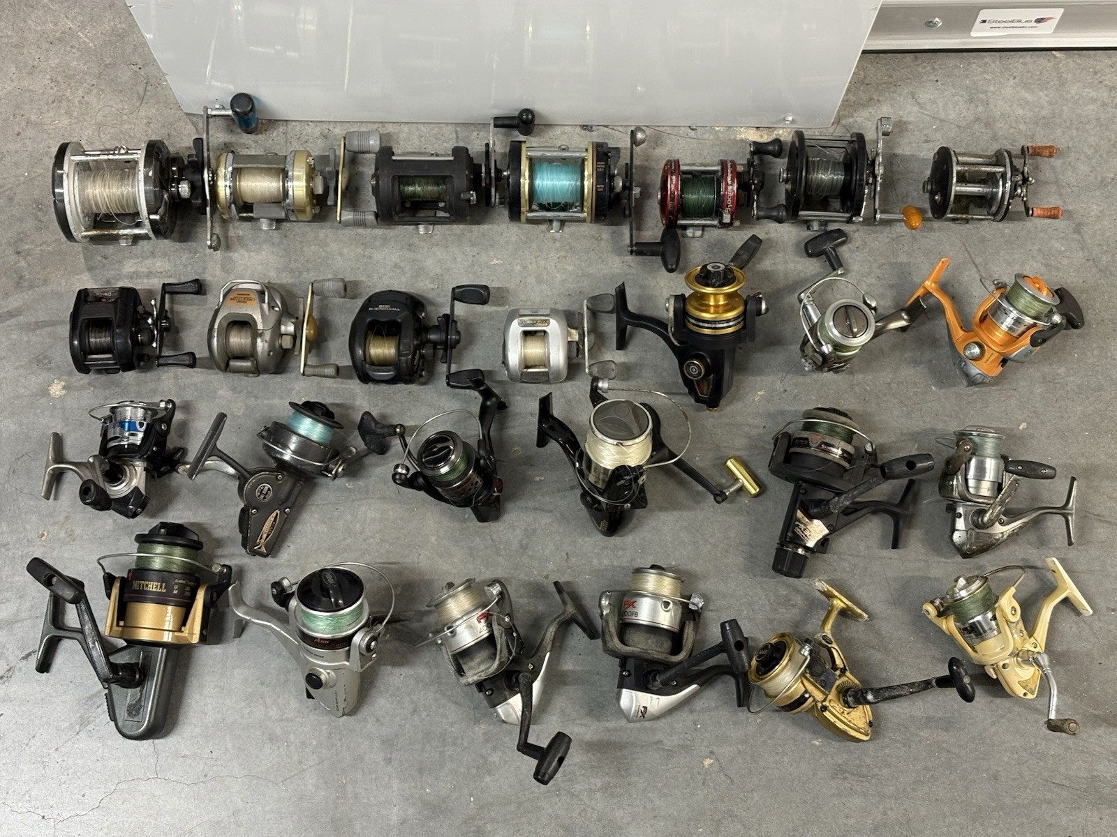 Lot Of 26 Fishing Reels Penn Shimano Abu Garcia Mitchell