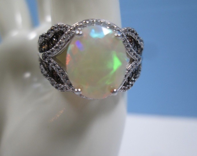 Vintage Sterling Silver White Ethiopian Opal Rhodium
