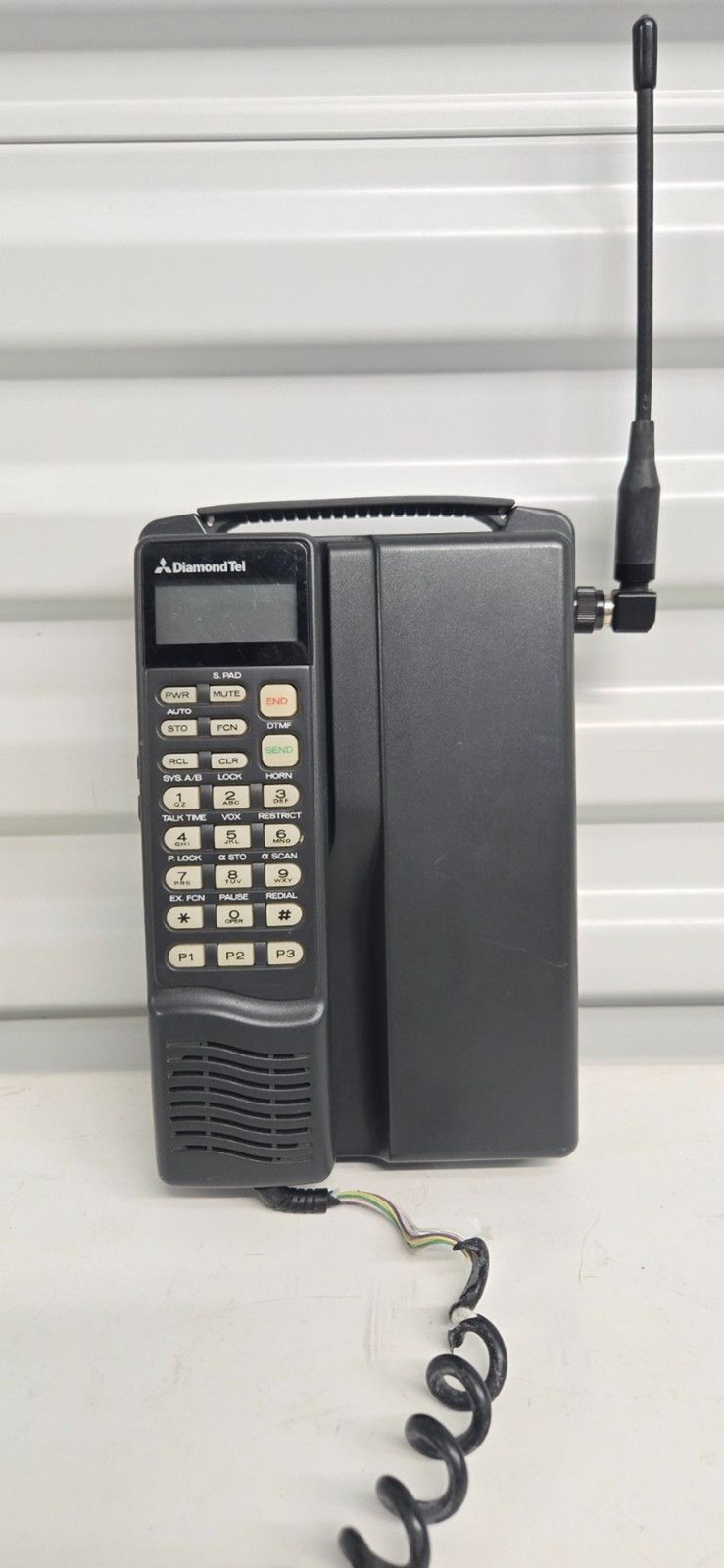Genuine Vintage Mitsubishi DiamondTel FM-4036F03 Cellular Phone Base & Handset Genuine Vintage Mitsubishi DiamondTel FM-4036F03 Cellular Phone Base & Handset
