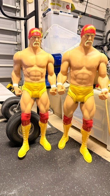 WWE Giant 31- inch Hulk Hogan Action Figure (Wicked Cool Toys 2014) WWE Giant 31- inch Hulk Hogan Action Figure (Wicked Cool Toys 2014)