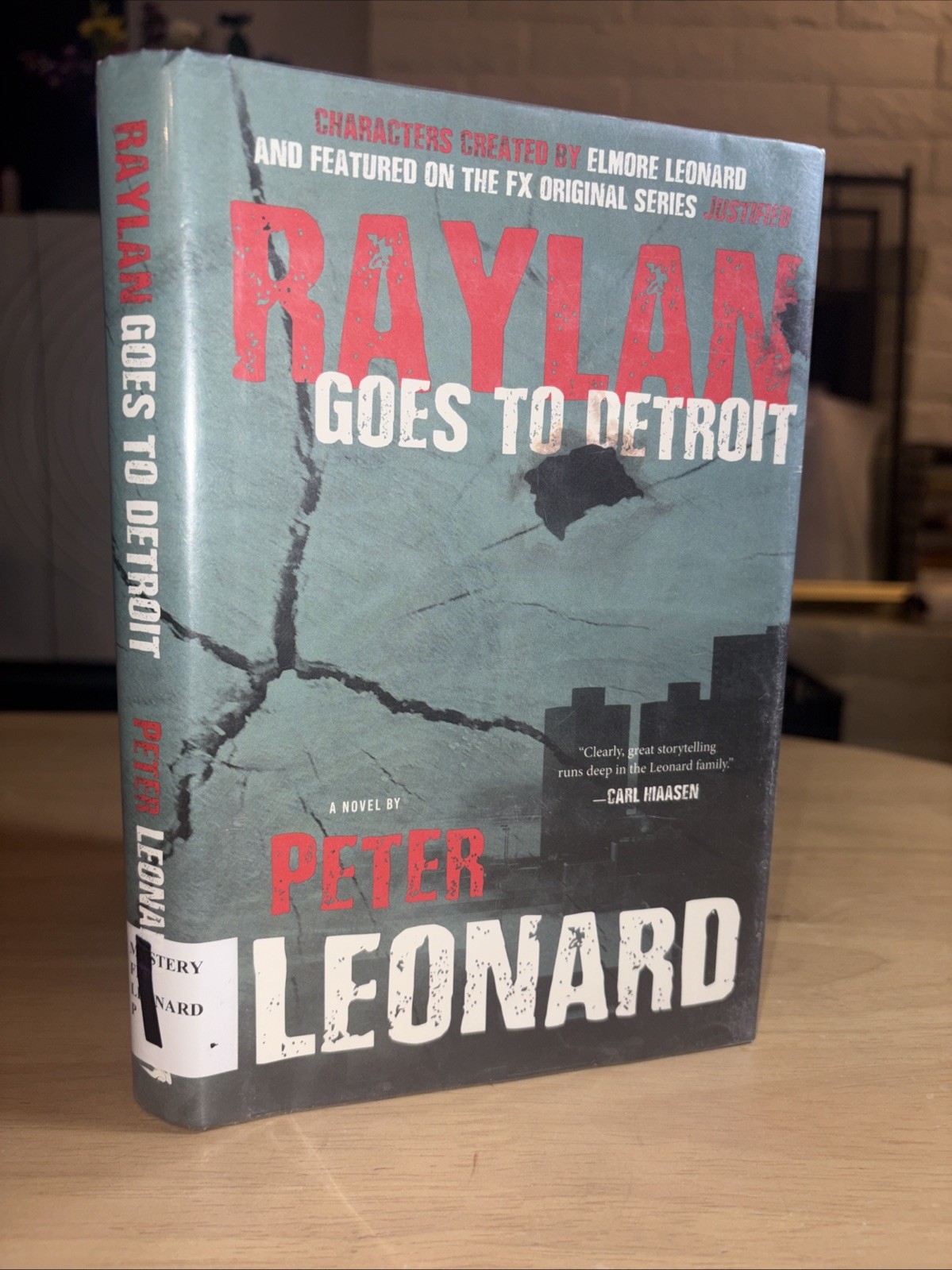 Raylan Goes to Detroit by Leonard, Peter 1st Edition & Printing Ex-lib VG