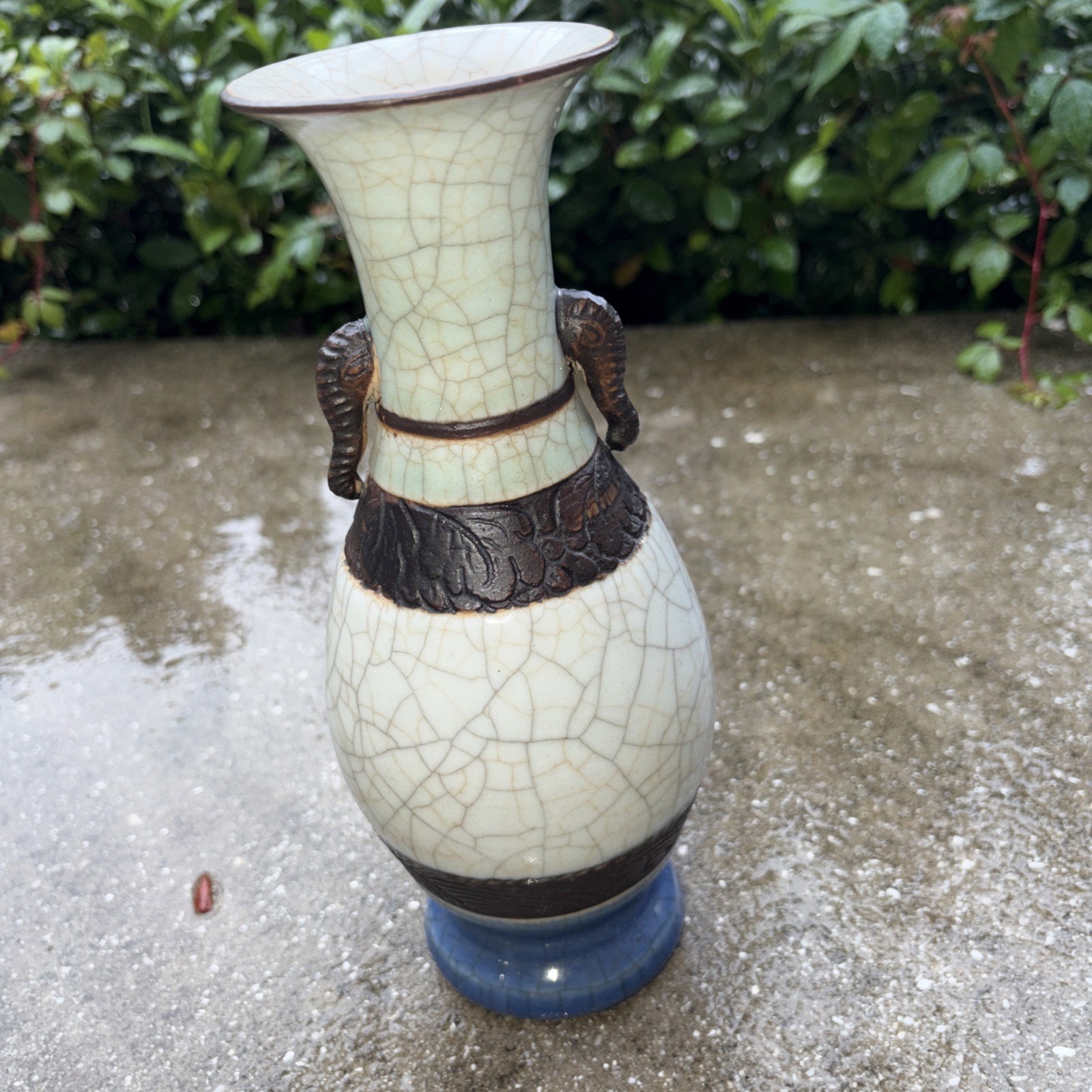 Qing Chinese Porcelain Antique Crackled Glaze Vase Carved Marked Old Yuhuchuping