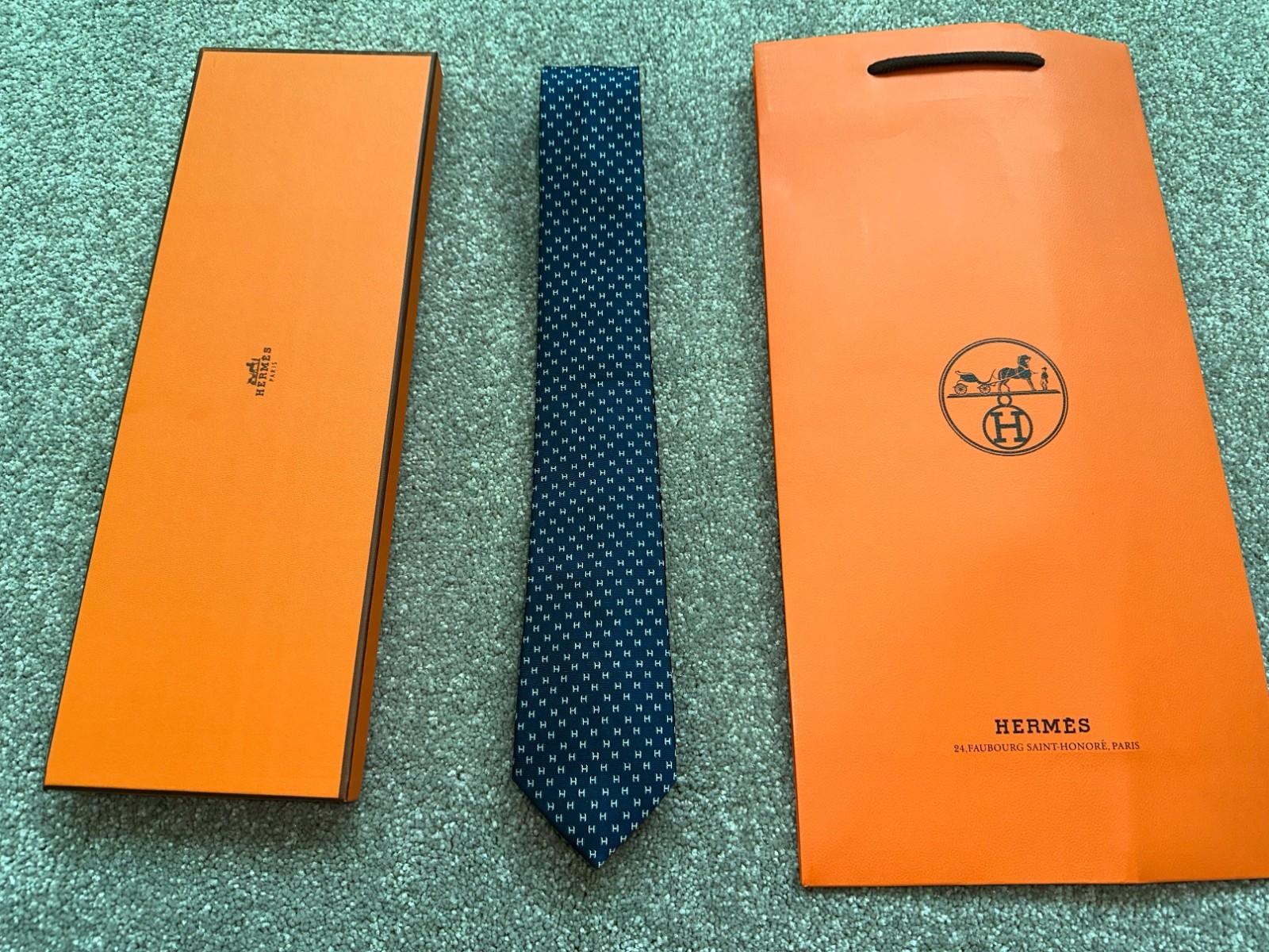 Hermès Paris H Maillon Blue Micro H 100% Silk Tie W/Box NWT SLIM