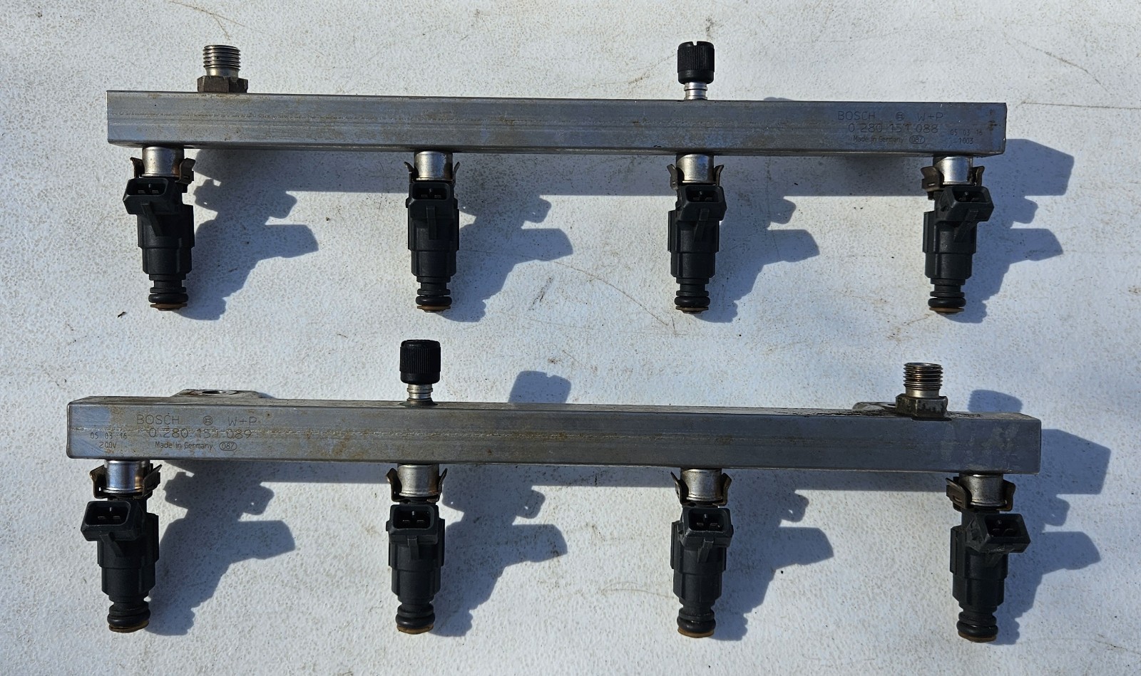 Used 2003-2008 Maserati M139 Quattroporte Fuel Rail and Injector Set Used 2003-2008 Maserati M139 Quattroporte Fuel Rail and Injector Set