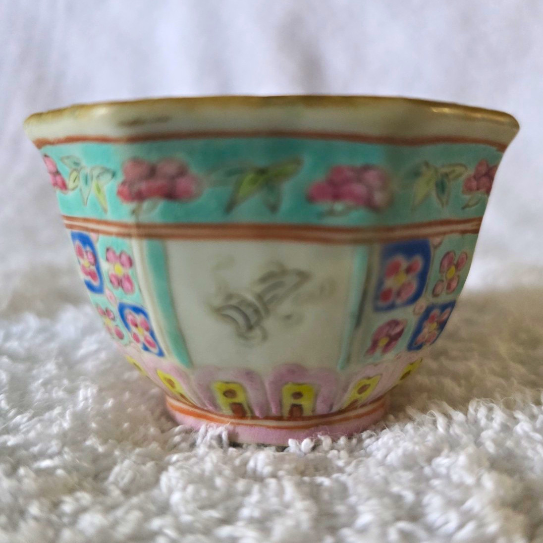 Vintage 19th Century  Antique Chinese Qing Porcelain Floral Medallions Wine Cup