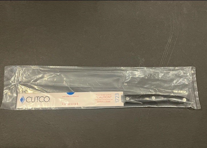 Cutco #1723 Serrated Carver Knife NEW