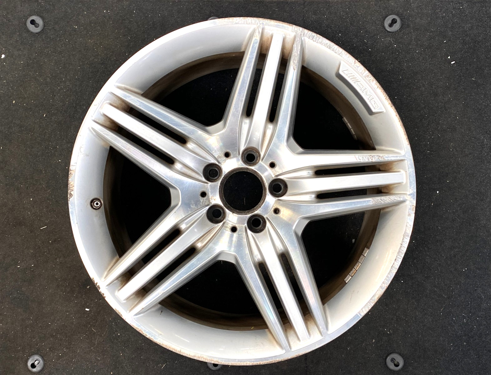 12-13 MERCEDES S550 W221 REAR AMG WHEEL RIM 9.5 X 19 OEM C0.05