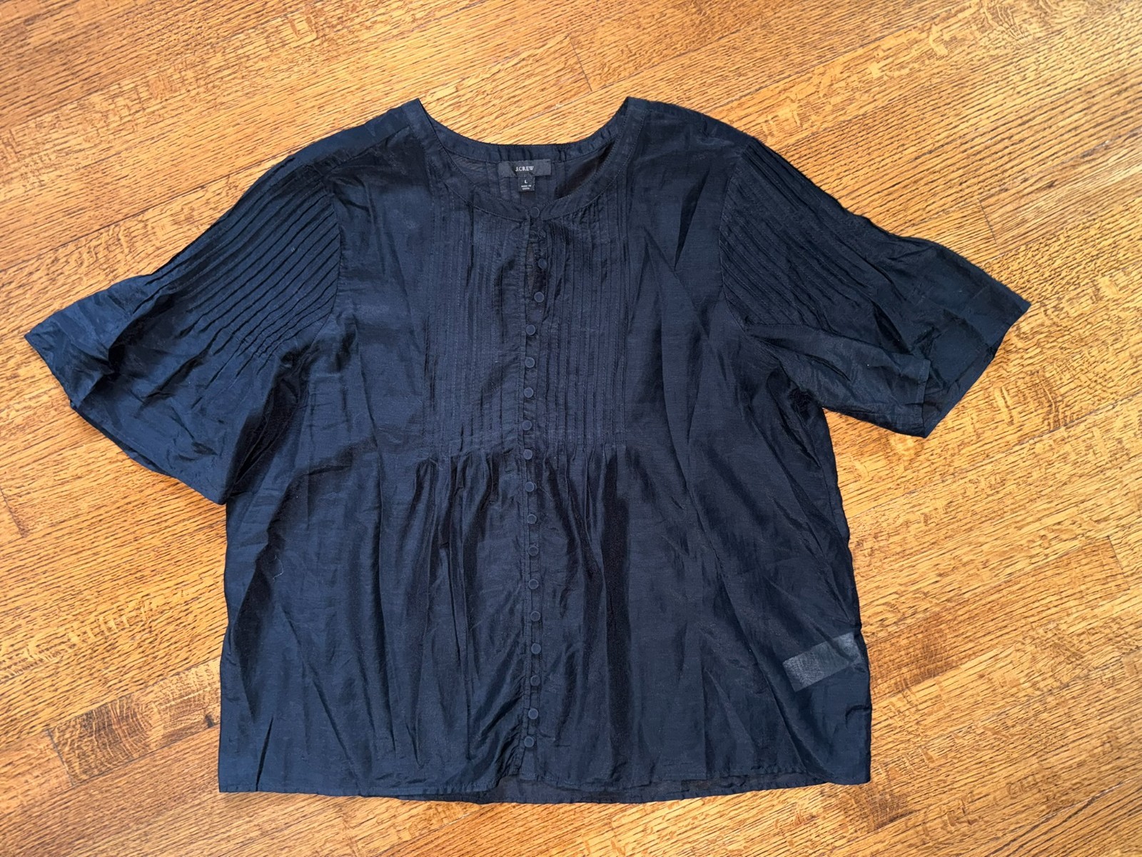 EUC - J. Crew Pintuck Pleated Silk Blend Button Front Blouse - Size Large