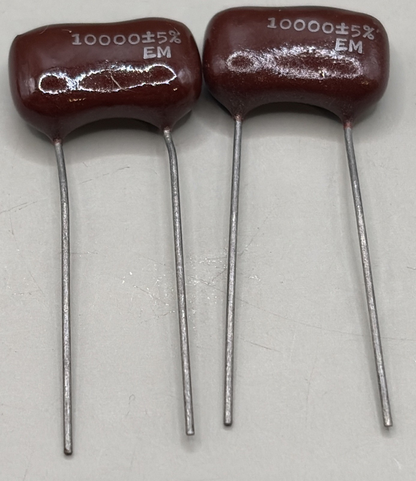 Vintage El-Menco (EM) 1000 pF ±5% radial lead dipped capacitor - QTY 2 NOS