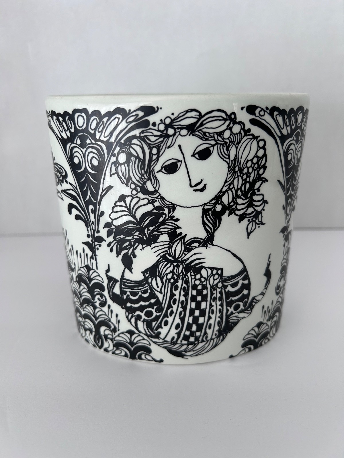 Bjorn Wiinblad Nymolle Denmark 3186 Lilje Lily Oval Pottery Vase Planter MCM Bjorn Wiinblad Nymolle Denmark 3186 Lilje Lily Oval Pottery Vase Planter MCM