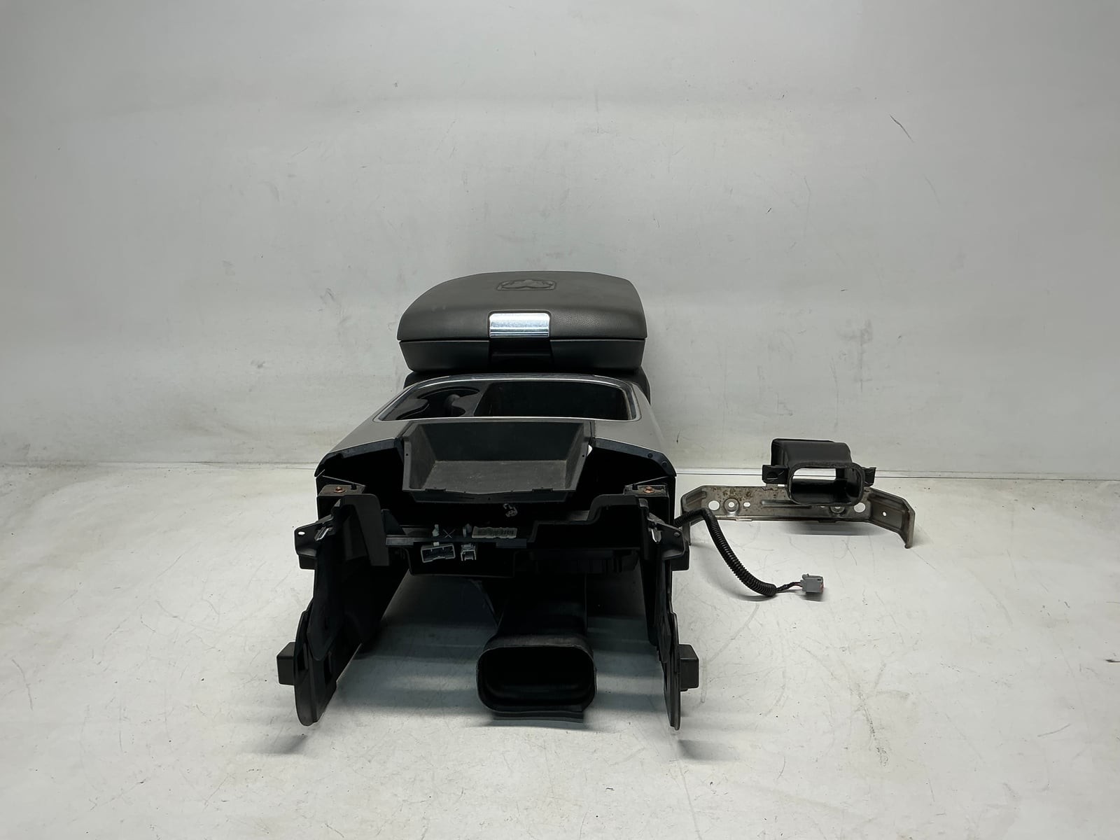 13-17 Dodge RAM 1500 Front Floor Center Console OEM CM