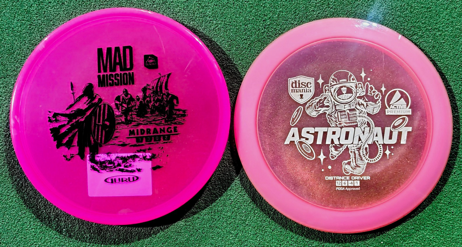 Discmania Astronaut Active Premium + Guru  Discs Mad Missions Glacier plastic