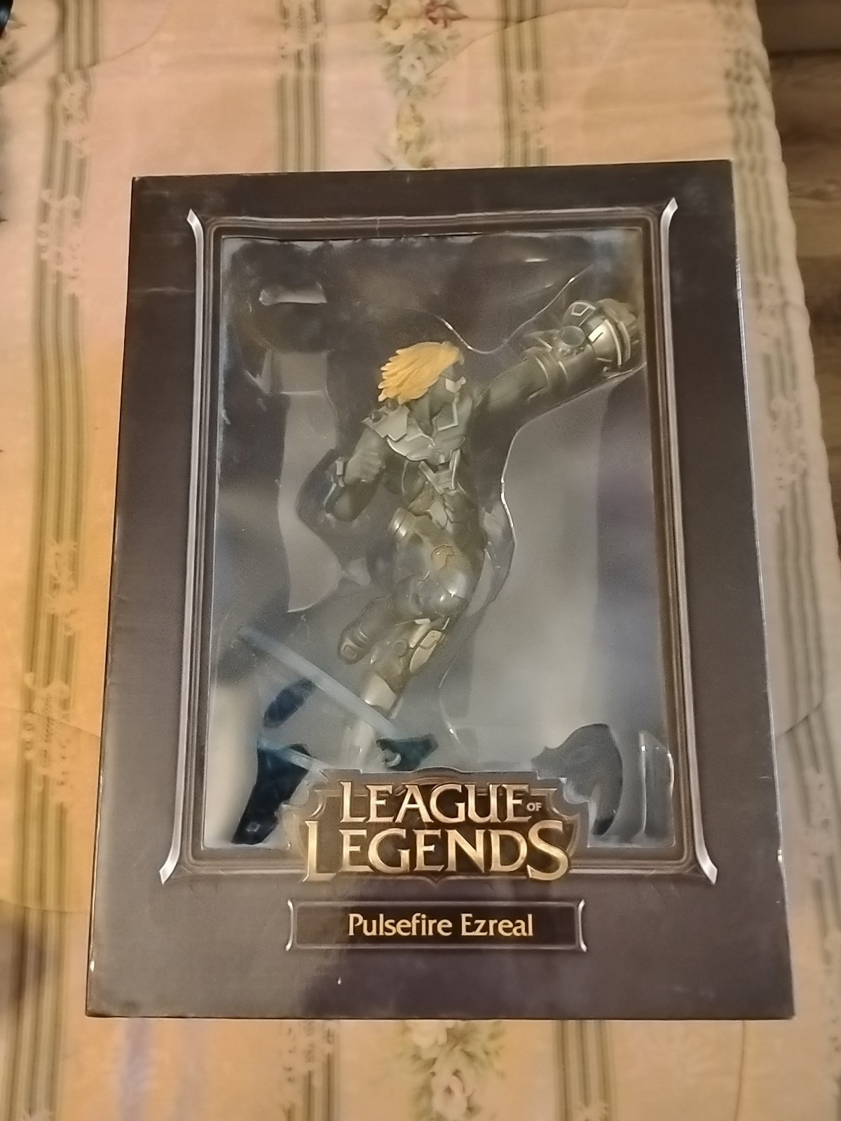 League of Legends, Pulsefire Ezreal 2013 Figure Statue Used Display Riot Games