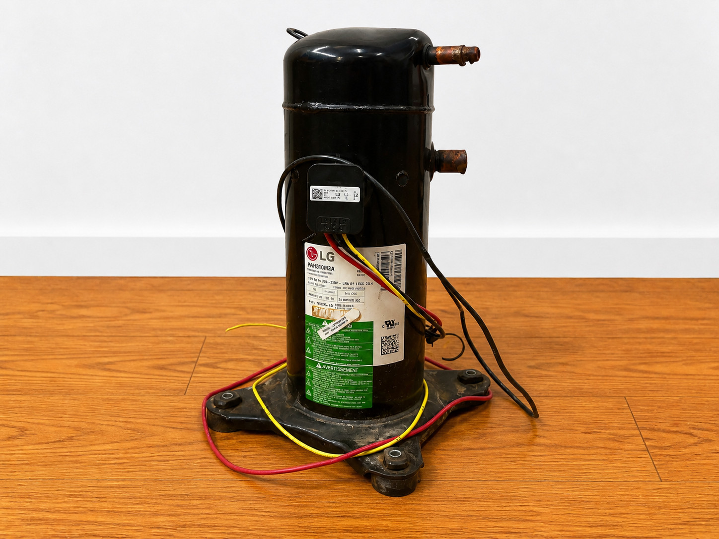 LG SCROLL COMPRESSOR MODEL: APH031KAA - BLACK-**Pulled from working environment