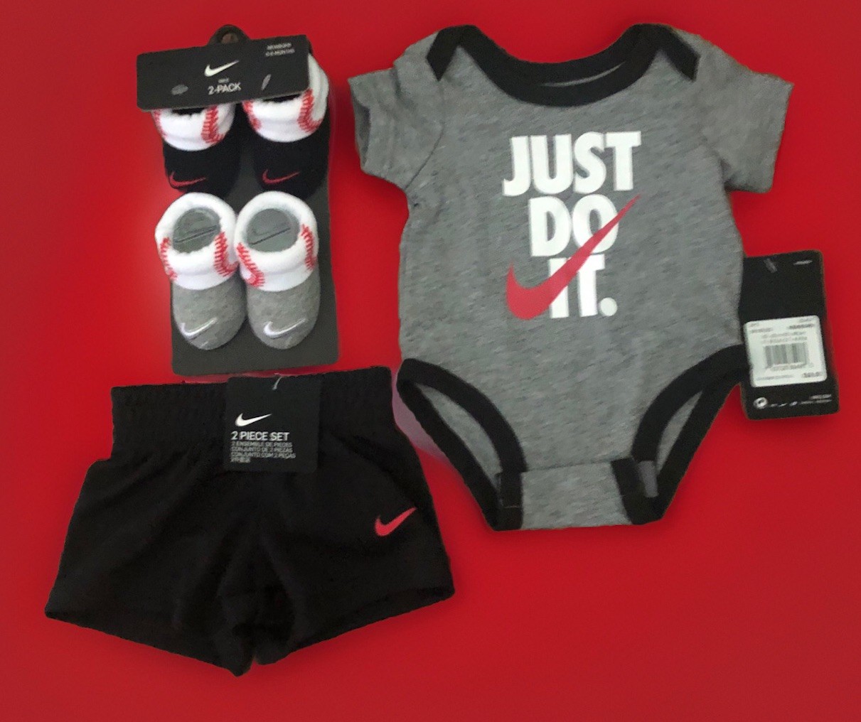 AIR NIKE BABY BOYS 4-pc GIFT Set: Bodysuits, Shorts & Booties  0-6 Months.