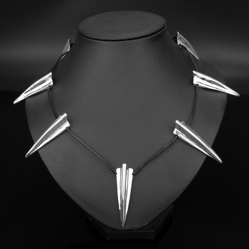 Black Panther Charm Necklace Wakanda King T\'Challa Movie Teeth Pendant Costume