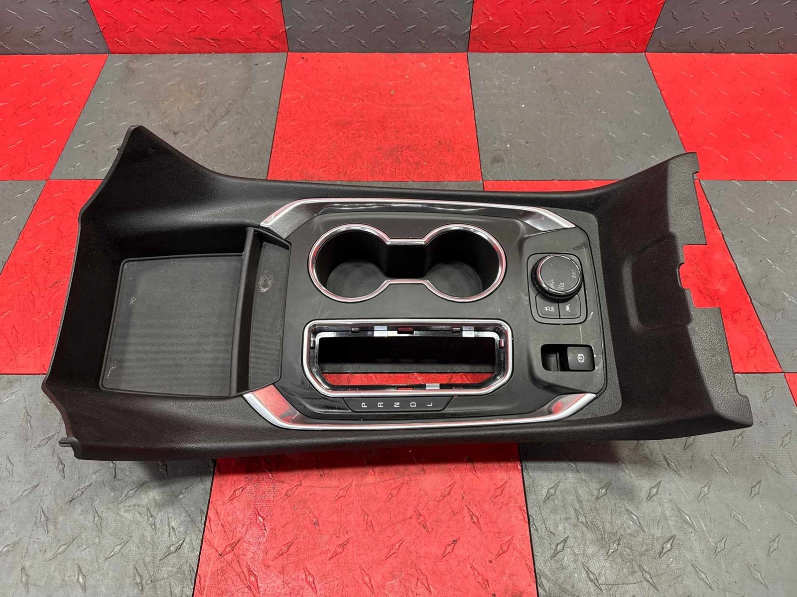 2018-2024 Chevrolet Traverse Floor Shifter Trim Bezel *LT*