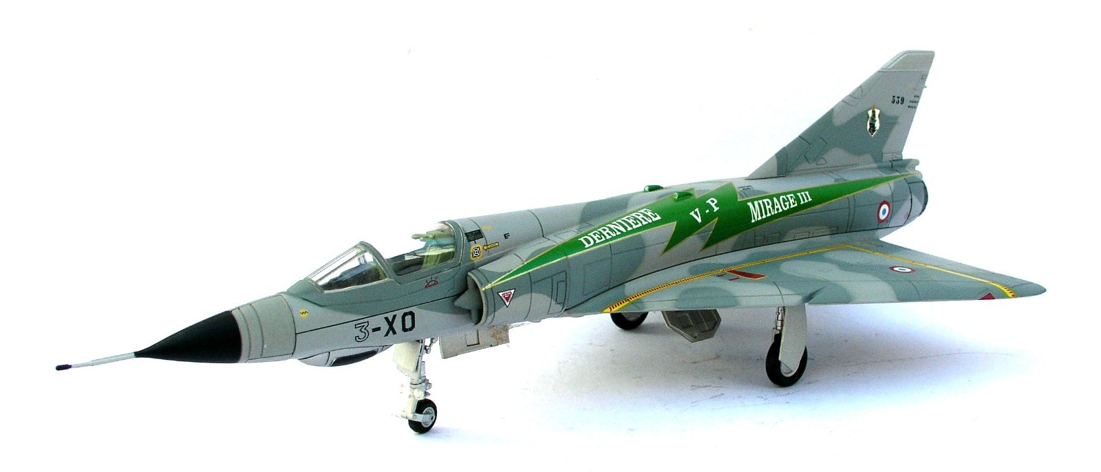 Armour Franklin Mint 1/48 - B11E368 - Mirage IIIC Ardennes Squadron Armour Franklin Mint 1/48 - B11E368 - Mirage IIIC Ardennes Squadron