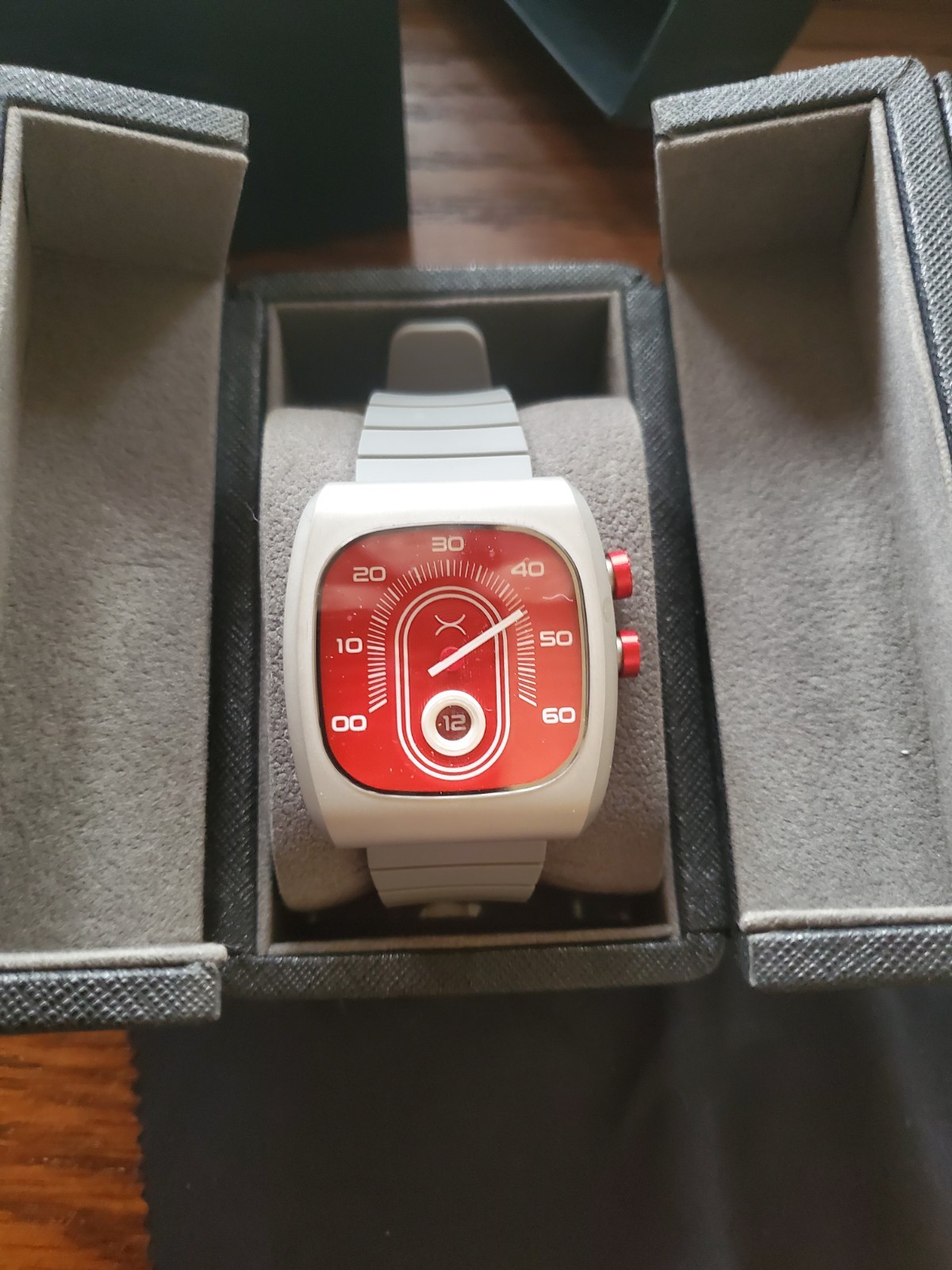 Xeric RTS-1180-11R Watch – Unique Retro Design (Red)