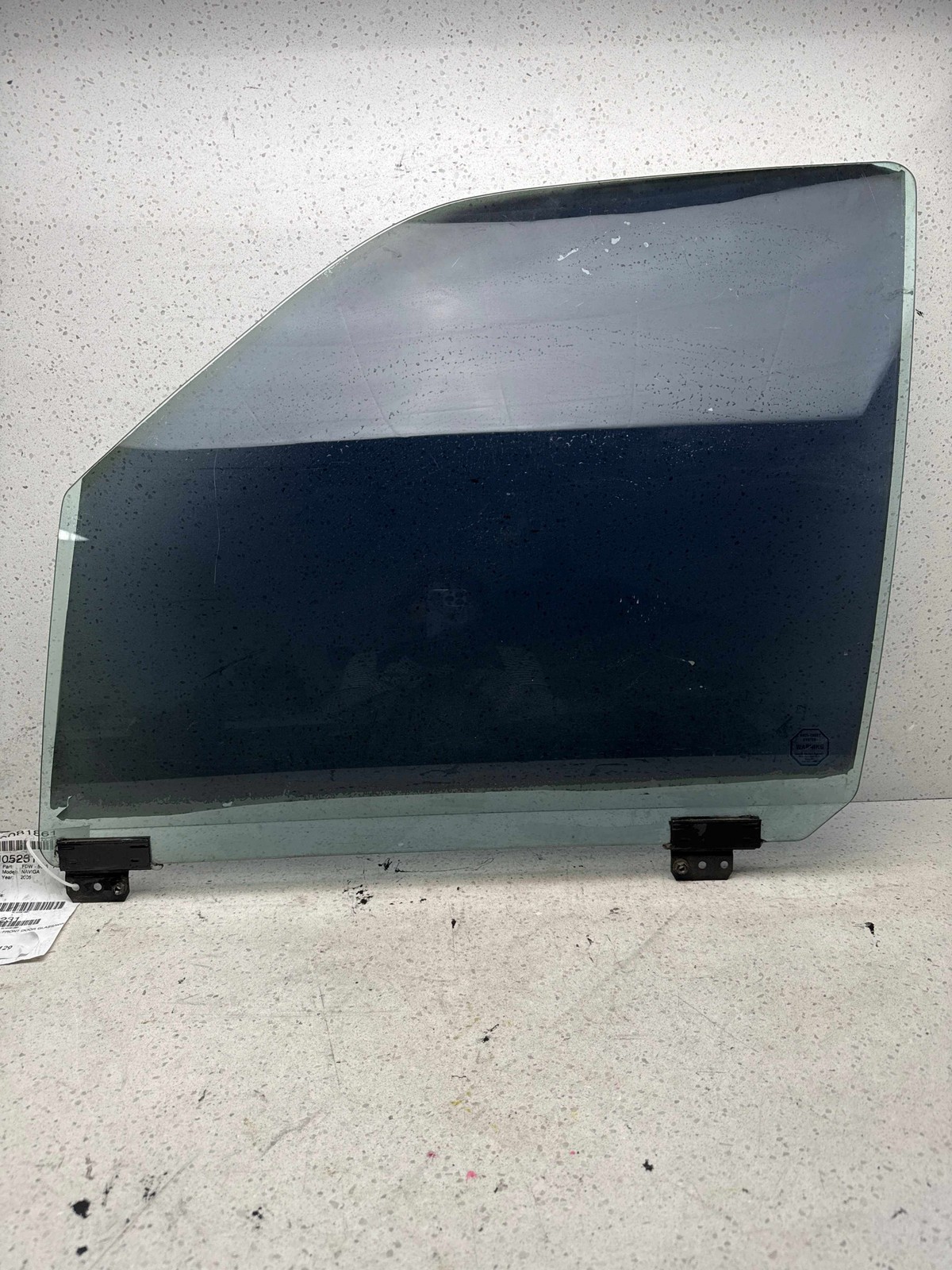 03 04 05 06 LINCOLN NAVIGATOR Front Door Glass window Left Driver Side LH Oem