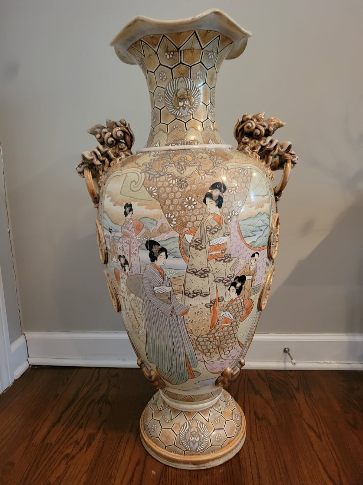 Vintage Large Japanese Satsuma-style moriage ceramic vase (36\ Vintage Large Japanese Satsuma-style moriage ceramic vase (36\